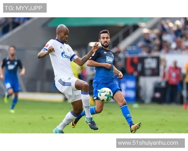 沙尔克04客场险胜提振士气，稳定联赛排名