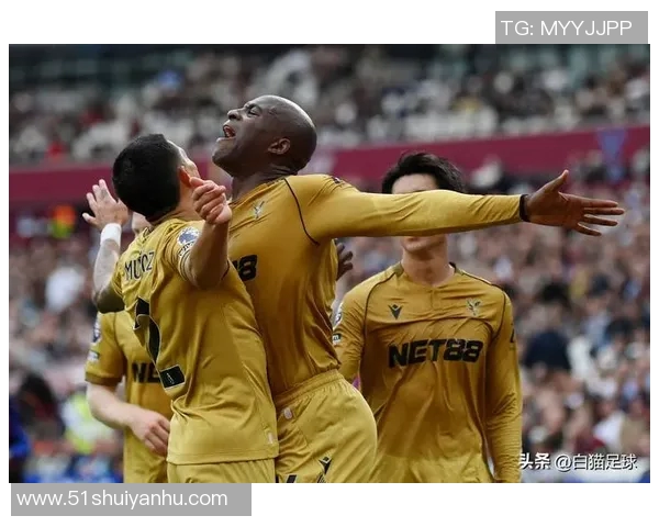 英超激战哈德斯城迎战水晶宫球队争夺关键积分之战 英超激战哈德斯城迎战水晶宫球队争夺关键积分之战